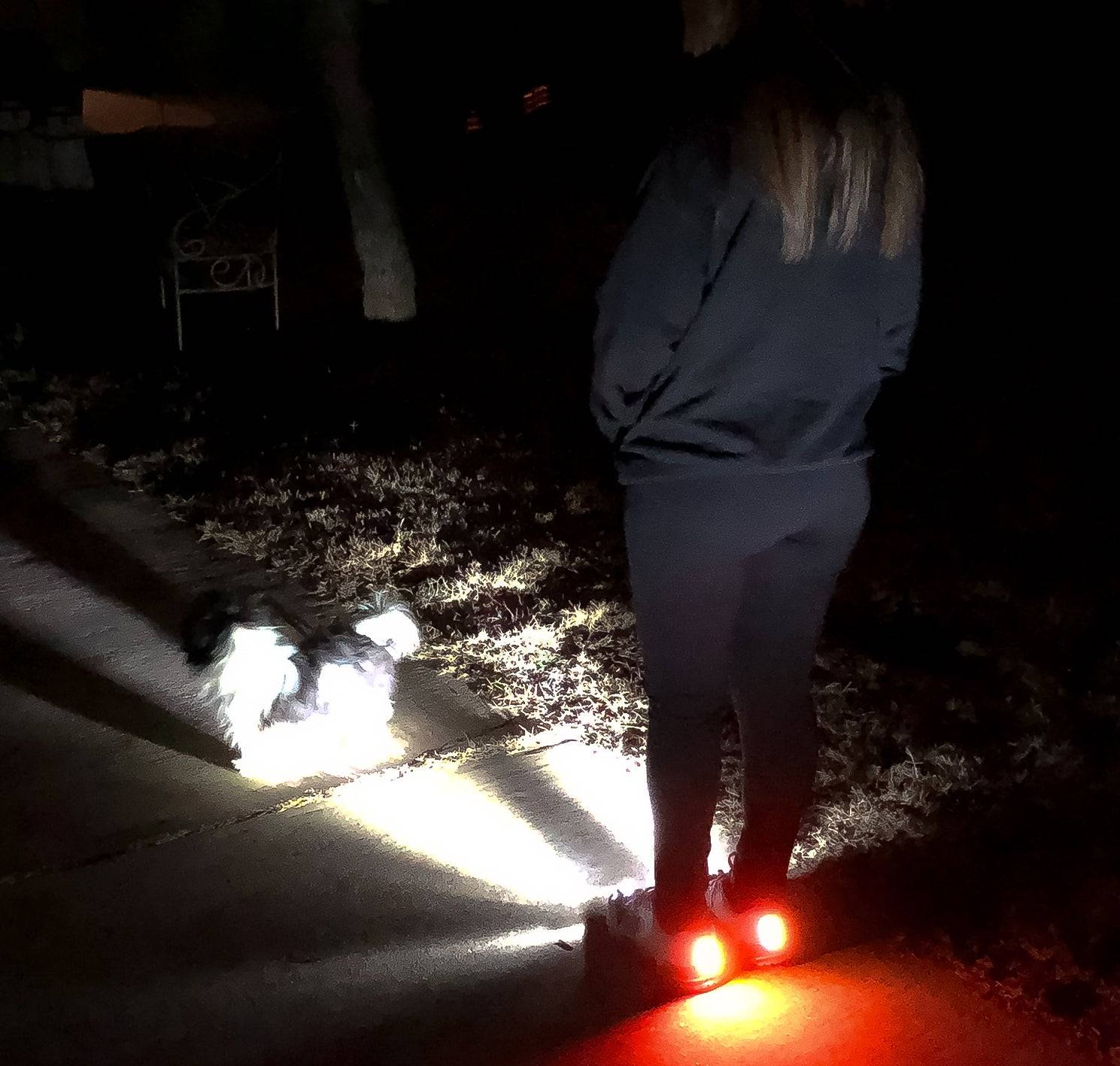 Women's Night Runner Shoes With Built-in Safety Lights